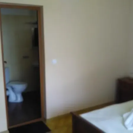 к-г луна к-с лонгоза комплекс лонгоза Pensión