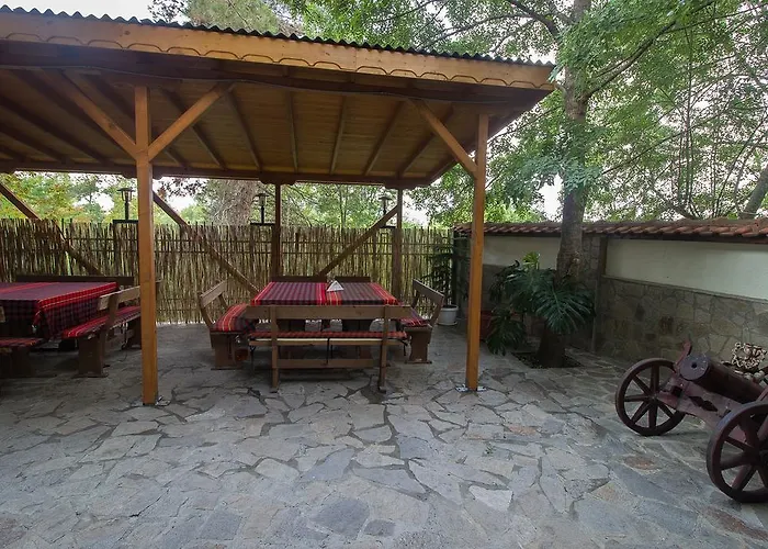 Гостевой дом к-г луна к-с лонгоза комплекс лонгоза 3*