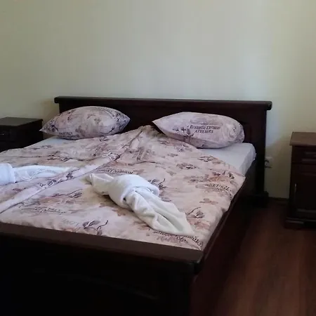 к-г луна к-с лонгоза комплекс лонгоза Guest house