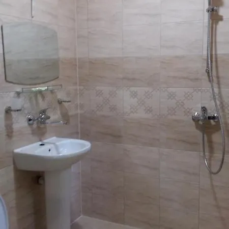 к-г луна к-с лонгоза комплекс лонгоза Guest house