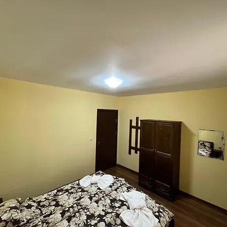 к-г луна к-с лонгоза комплекс лонгоза Guest house 3*