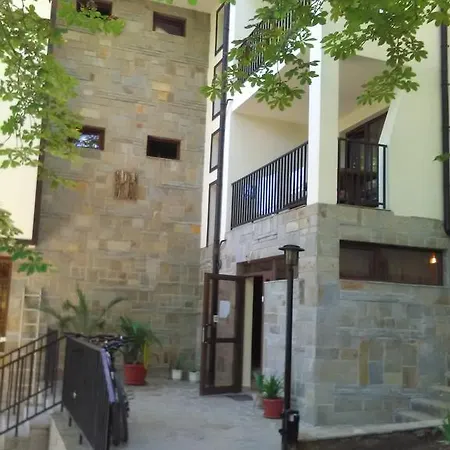 к-г луна к-с лонгоза комплекс лонгоза Guest house *