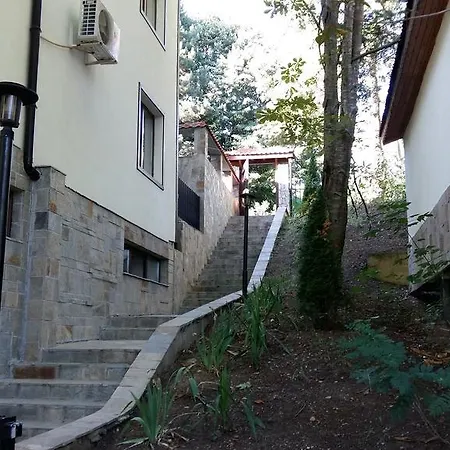 к-г луна к-с лонгоза комплекс лонгоза Guest house