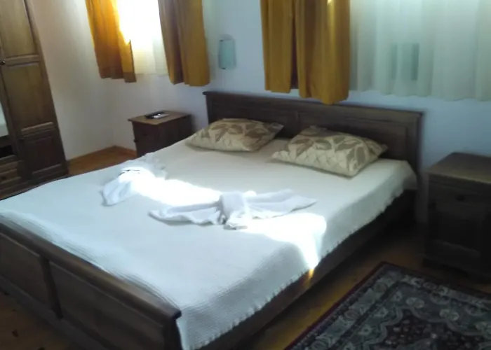 к-г луна к-с лонгоза комплекс лонгоза Pensión Byala (Varna)