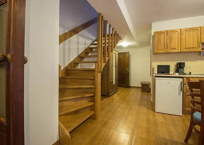 к-г луна к-с лонгоза комплекс лонгоза Pensión